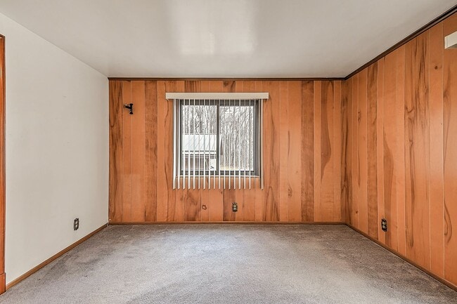 Building Photo - 563 Hales Chapel Rd