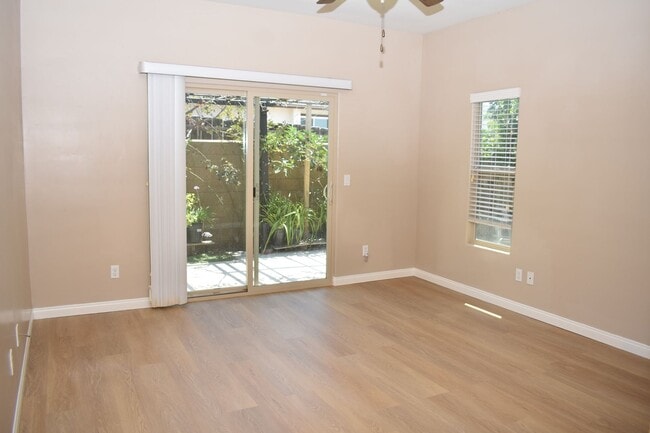 Building Photo - 1341 Greenfield Dr