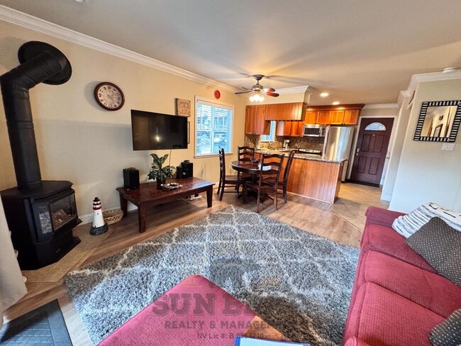 Building Photo - 2 Bedroom Furnished Condo in Incline w Carport (IM8)