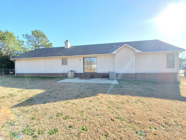 Building Photo - 8714 Tangletree Dr