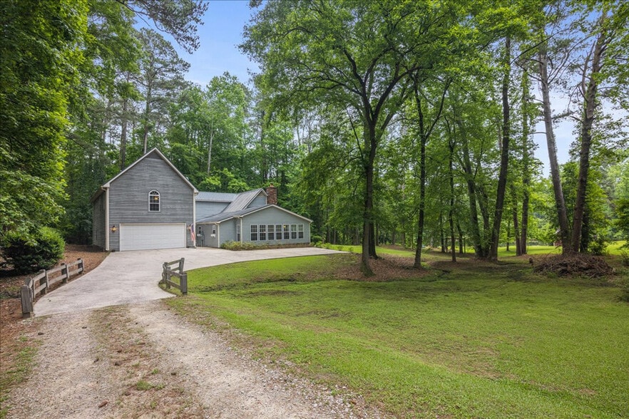 Building Photo - 769 W Martintown Rd