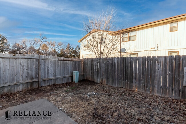 Building Photo - 7302 W Douglas Ave