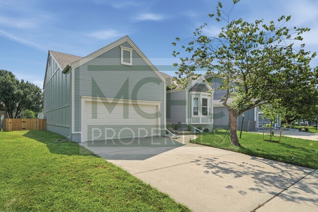 Building Photo - 15239 Goodman St