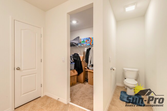 Building Photo - 2007 Glenbrooke Rd.