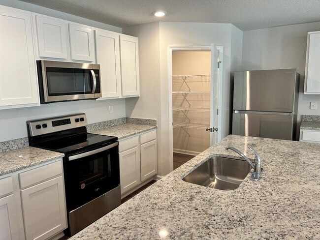 Building Photo - 4119 Whitetail Ln