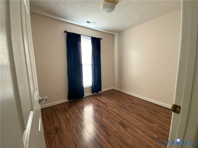 Building Photo - 2708 Goyne Loop