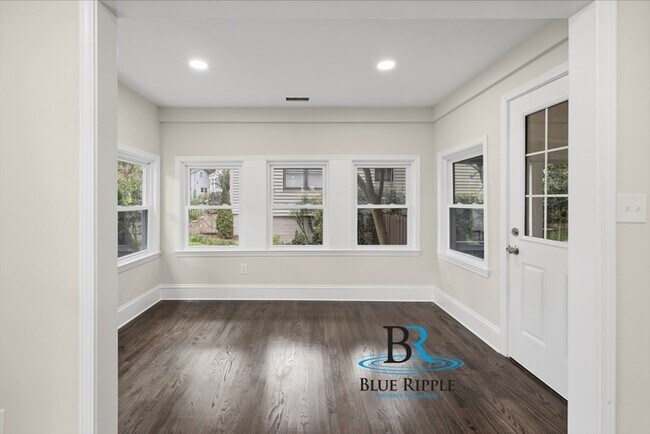 Building Photo - Renovated 2/1 Williams Park Smyrna across from Market Village! Fenced Yard and Pet Friendly