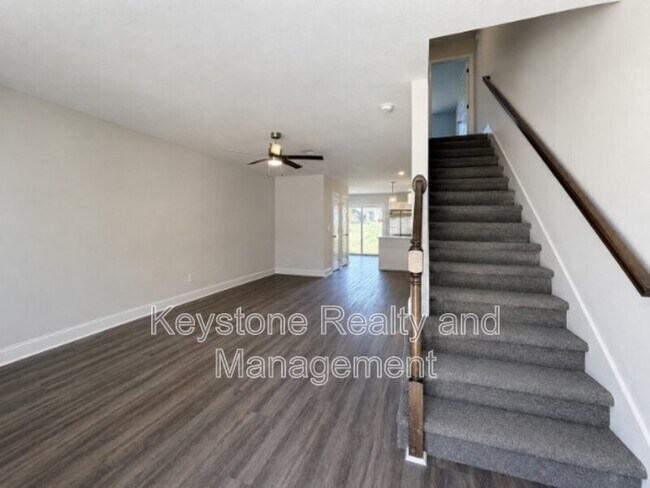 Building Photo - 1205 Woodland Vly Ln