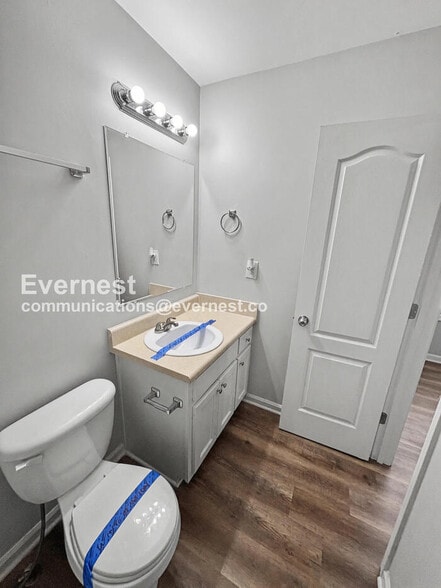 Building Photo - 8644 Thomas Ln