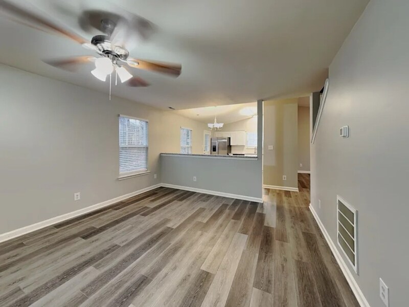 Building Photo - 302 Graham Meadow Dr