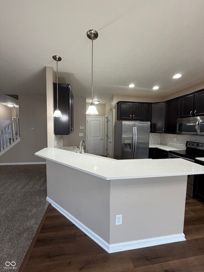 Building Photo - 9660 Angelica Dr