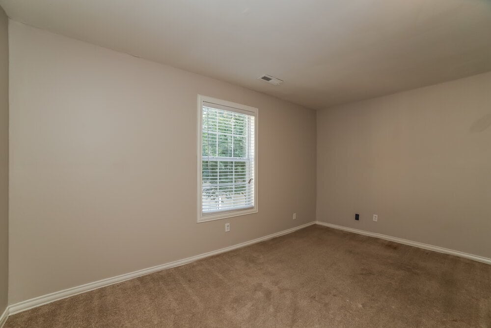 Building Photo - 2980 Highland Hill Pkwy