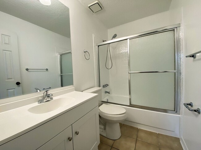 Building Photo - Modern Comfort Meets Convenience: Your 2-B...