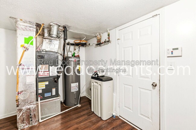 Building Photo - 12419 Deerview Dr