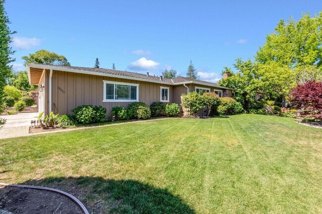 Building Photo - 12371 Saraglen Dr