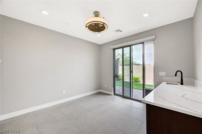 Building Photo - 11580 Midnight Melody Ave
