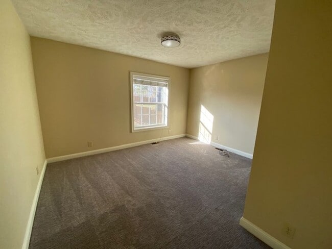 Building Photo - 5117 S Nettleton Ave