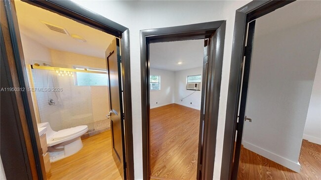 Building Photo - 404 NW 21st Terrace