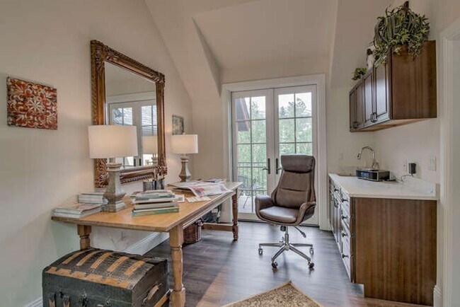 Building Photo - Winter Rental