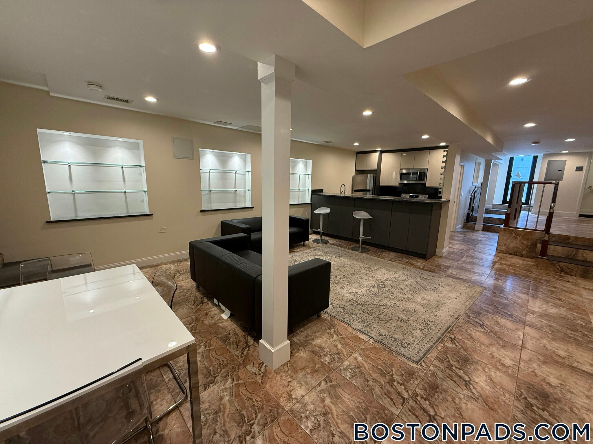 Building Photo - 25 St Marys Ct