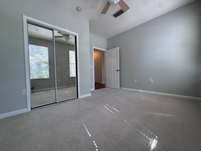 Building Photo - Bright and Inviting 3 bedroom, 2 Bath Condo in Desirable Baldwin Park