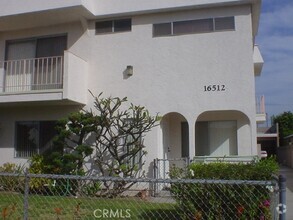 Building Photo - 16512 Brighton Ave