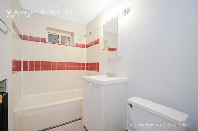 Building Photo - 9 Armory St