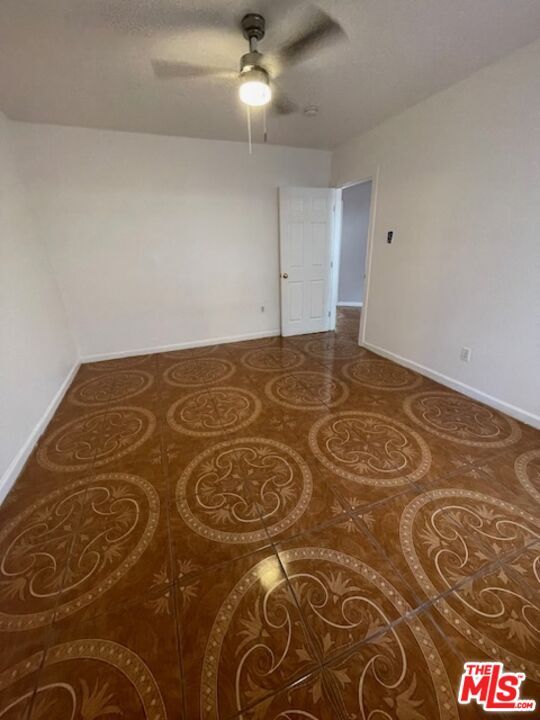 Building Photo - 604 Eye St