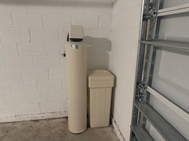 Building Photo - 1680 5th Ave