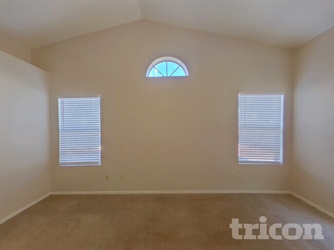 Building Photo - 1938 E Wagoner Rd