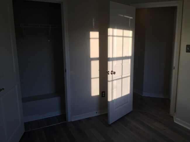 Building Photo - 3919 Beethoven Ct