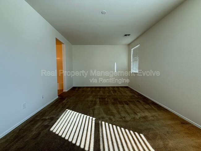 Building Photo - 15811 W Banff Ln