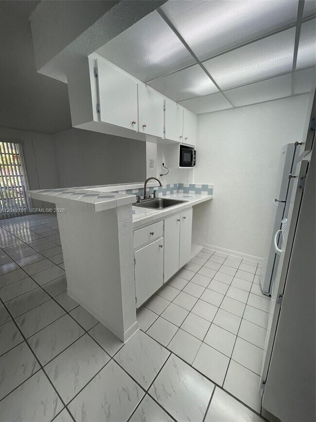Building Photo - 10832 SW 88th St