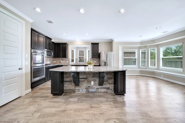 Building Photo - 3007 Rocky Point Dr