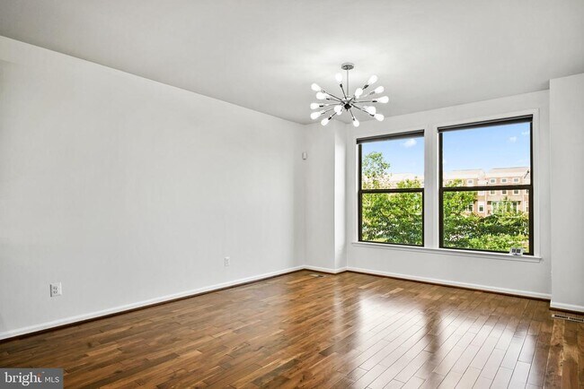 Building Photo - 23493 Adagio Terrace