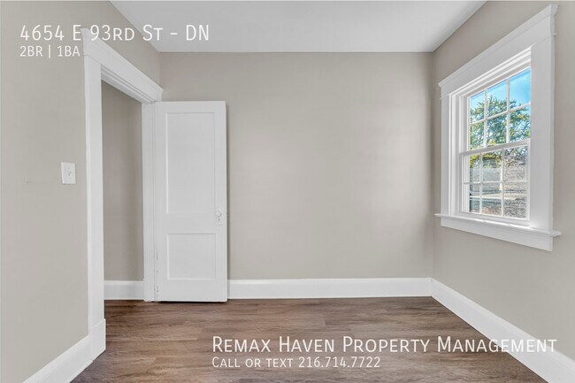 Building Photo - 4654 E 93rd St