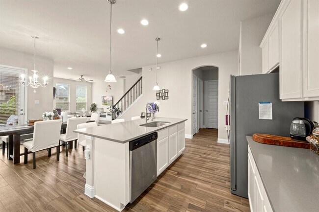 Building Photo - 10054 Black Maple Dr