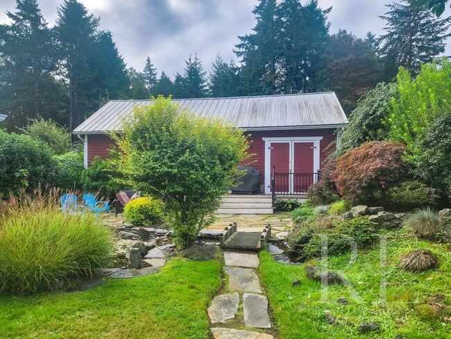 Primary Photo - Historic Reclaimed 1890 Barn Turned Romantic