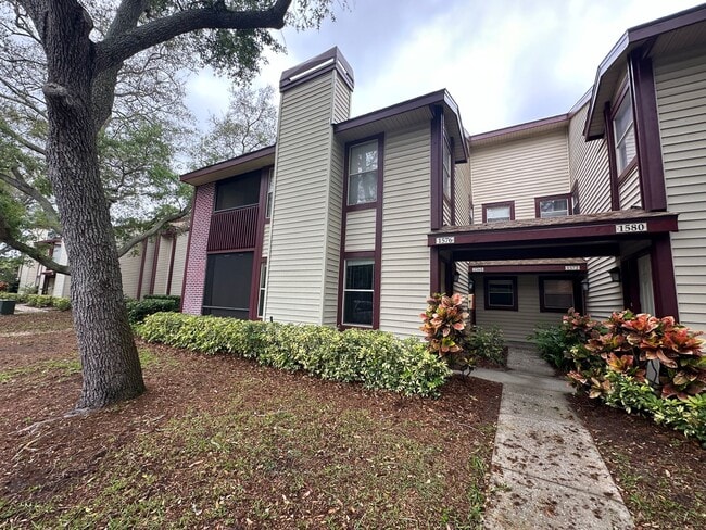 Primary Photo - Stunning 1 Bedroom Condo in Pet-Friendly A...