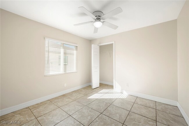 Building Photo - 4208 SW 7th Pl