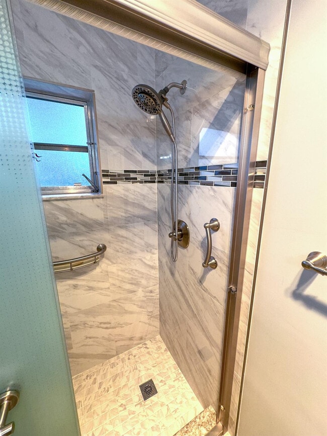 Building Photo - 4525 NW 3rd Ct