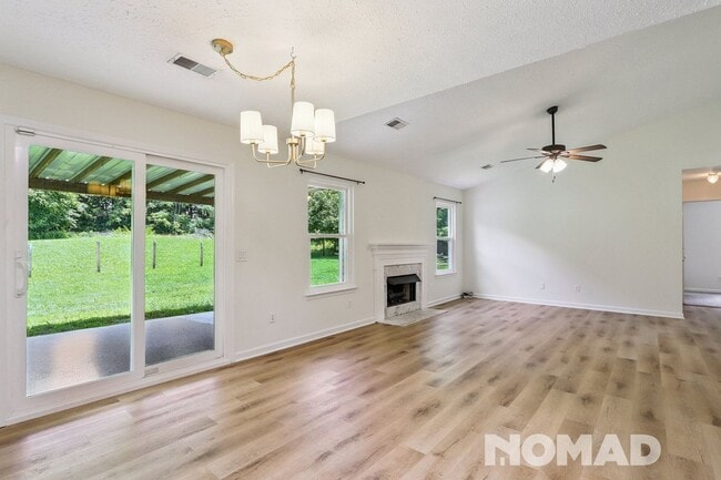 Building Photo - 1015 Chelsea Dr