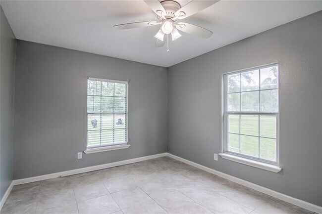 Building Photo - 227 Schooner Dr