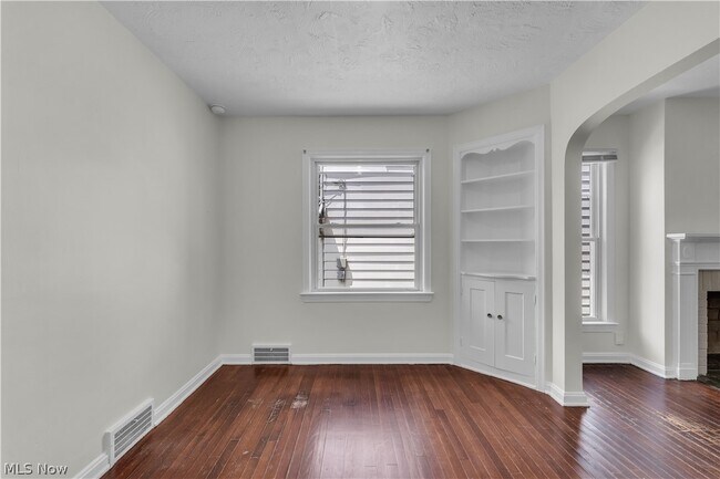 Building Photo - 16004 Invermere Ave
