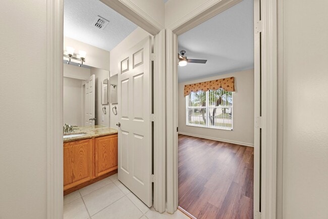 Building Photo - Immaculate 3 Bedroom Home in Gated Community - Stonefield