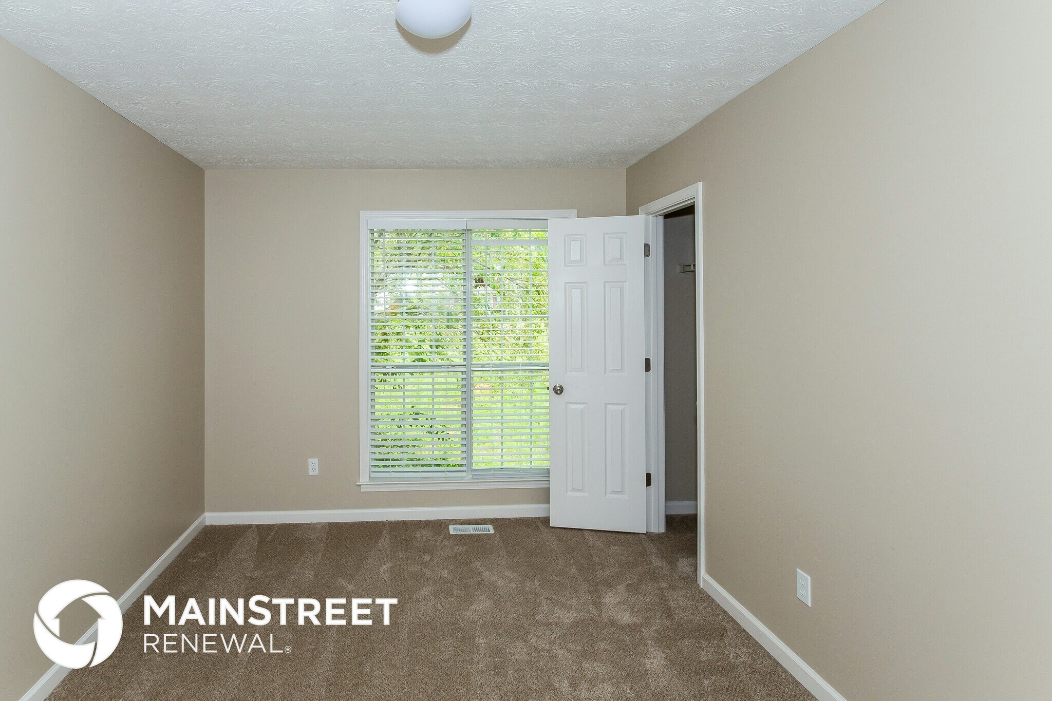 Building Photo - 121 Aristocratic Way