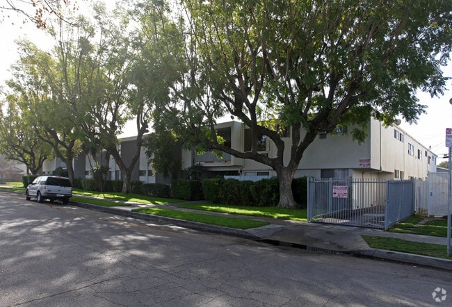 17900 Schoenborn Street - 17900 Schoenborn St