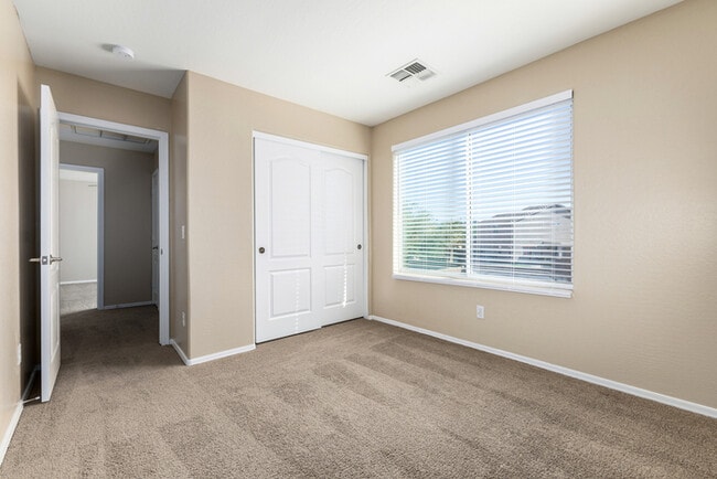 Building Photo - 6537 W Magnolia St