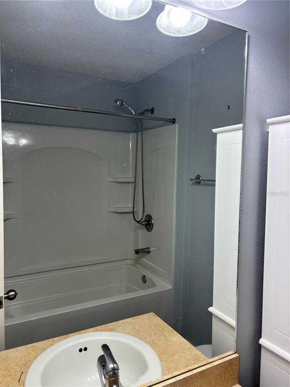 Building Photo - 7325 Black Walnut Way