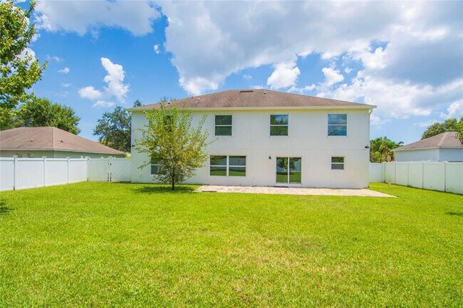 Building Photo - 5947 Ridge Lake Cir
